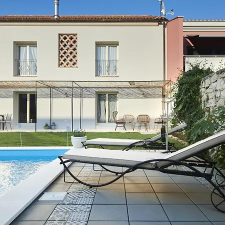 בית נופש Mediterranea By Interhome אומאג
